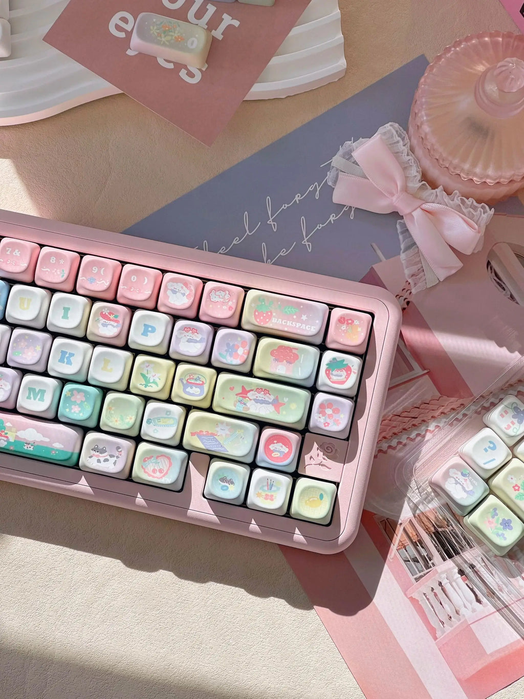 New 131 Key Cute Hand Drawn Theme Keycaps Xoa Profile Pbt Material Thermal Sublimation  Mechanical Gaming Keyboard Key Caps Gift