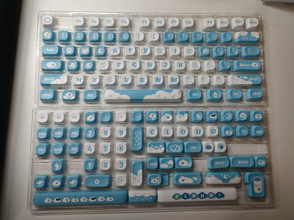 White Cloud Theme Keycap Set 138 Key PBT Custom Cute Blue Personalized Keyboard Cap MOA Profile Key Cap for Mechanical Keyboard