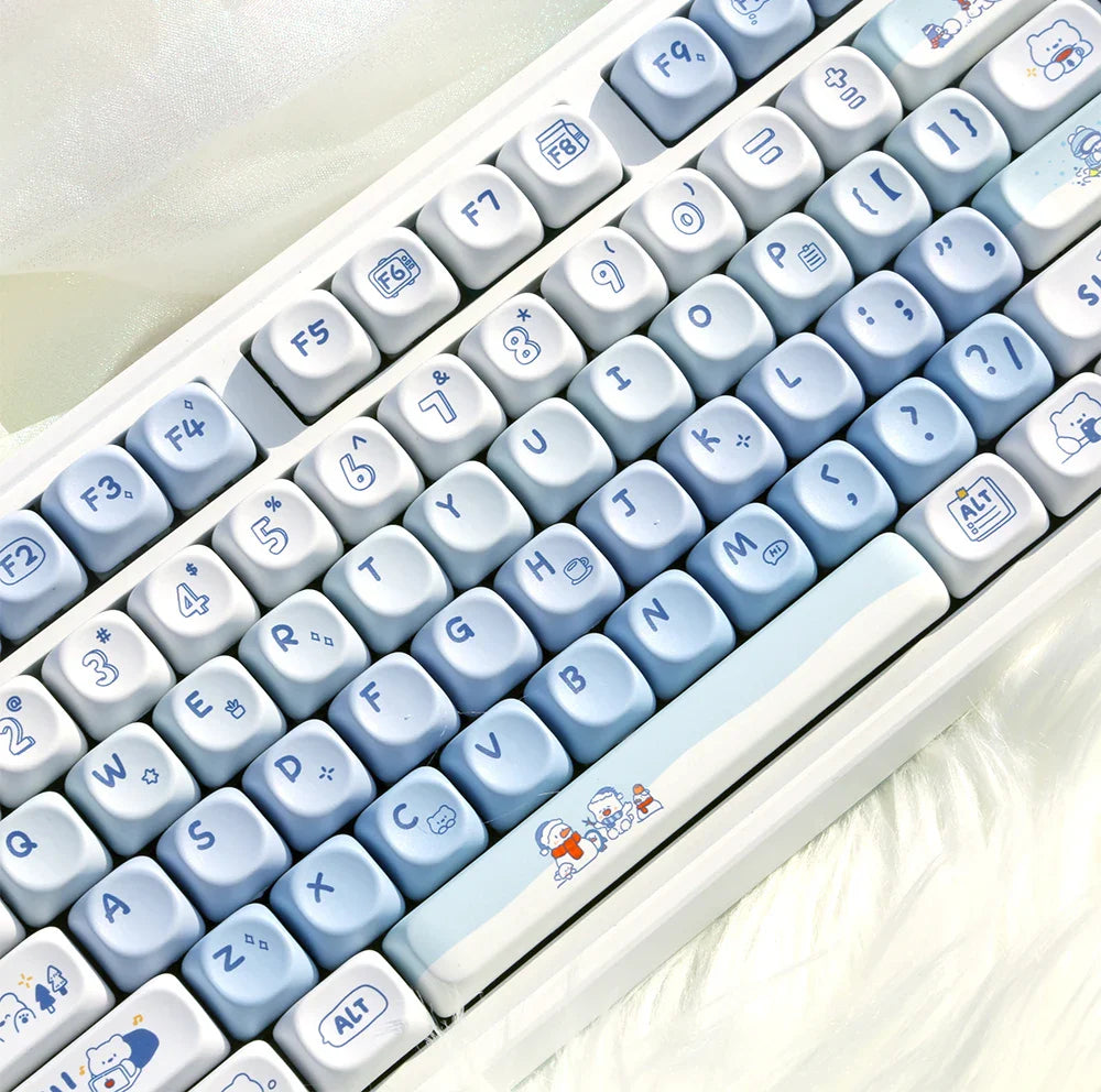 K135 Cute Winter Bear Key Cap MOA Profile Keycaps for Mechanical Keyboard Gaming Pbt for Mx Switches Keycap
